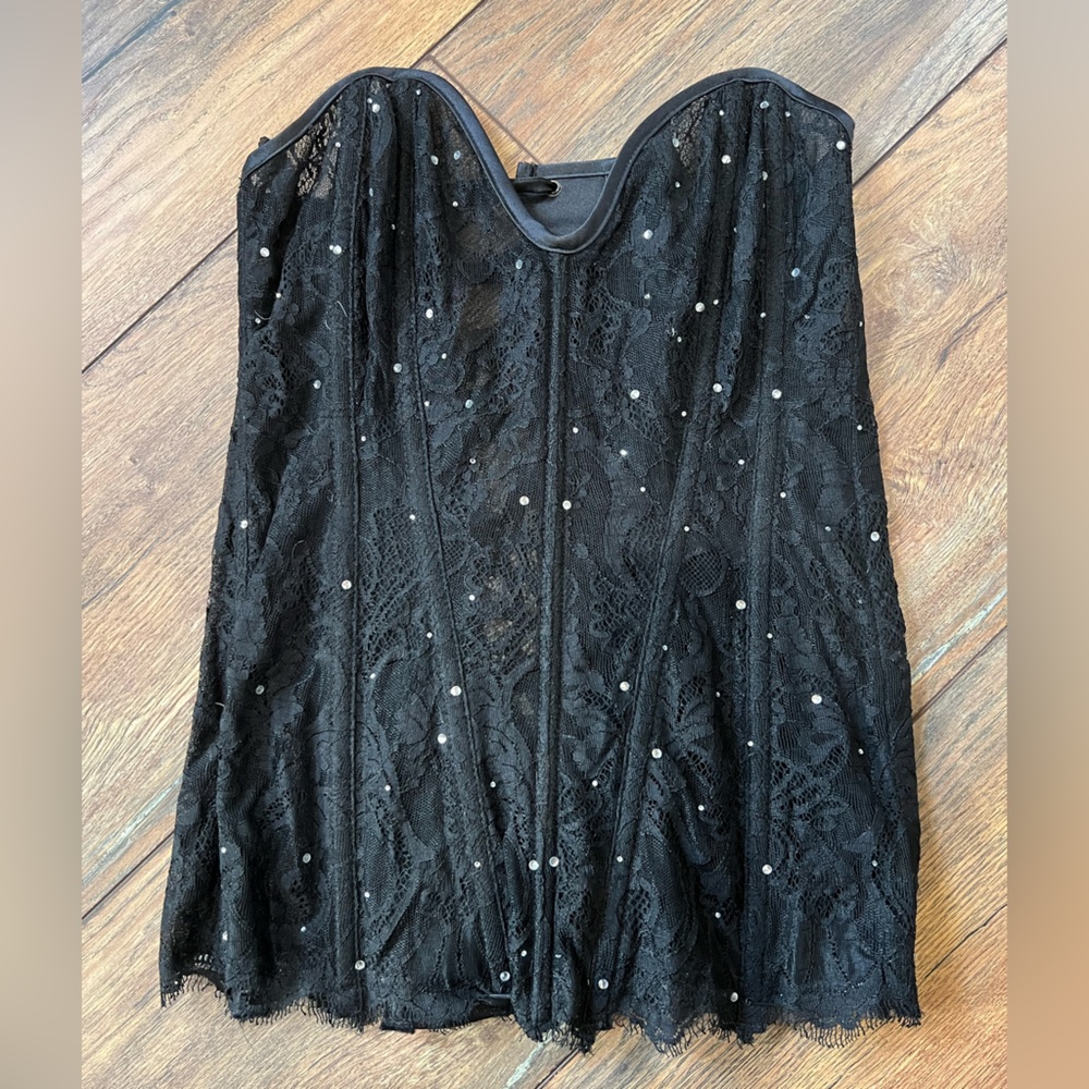 Fredericks of Hollywood sz Medium corset lace top
